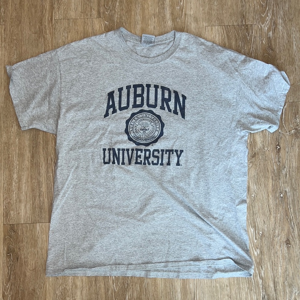 tee - Picture 1 of 1